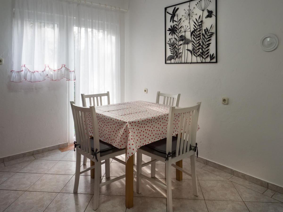 Apartments Summer Bloom Đảo Krk Ngoại thất bức ảnh