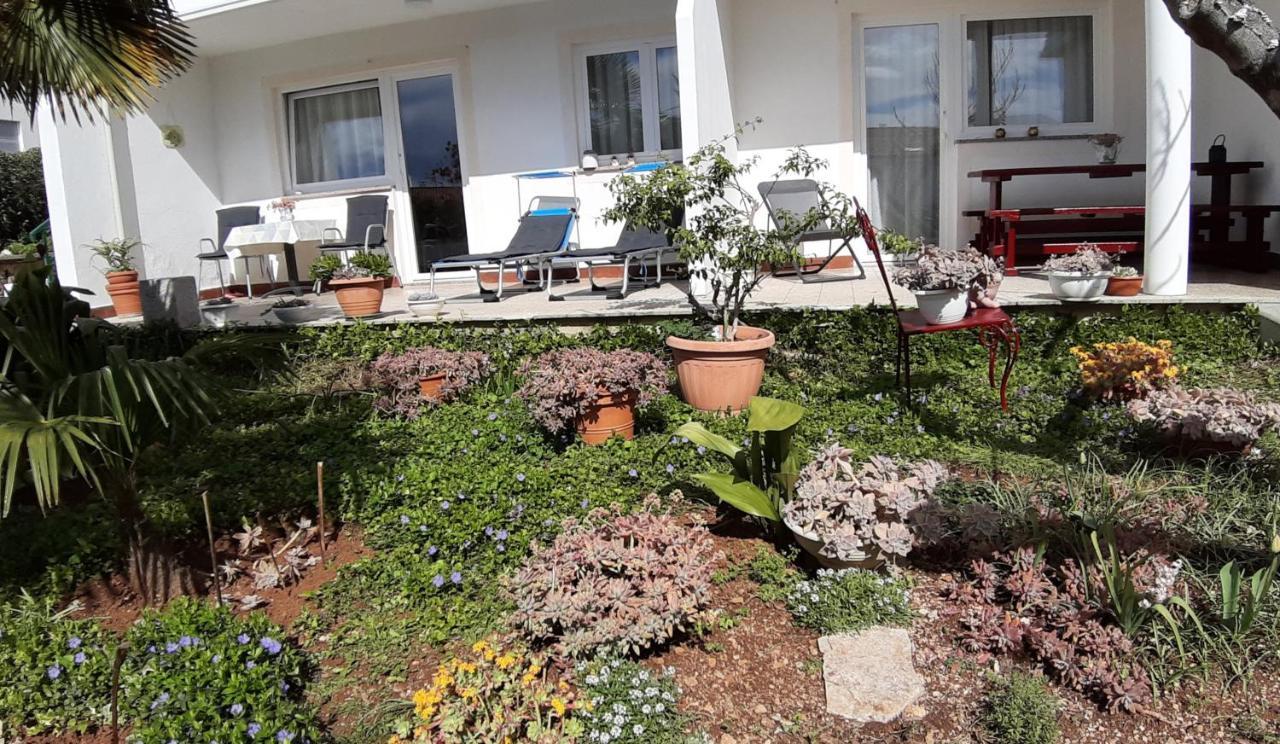 Apartments Summer Bloom Đảo Krk Ngoại thất bức ảnh