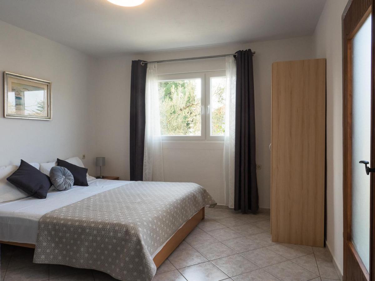 Apartments Summer Bloom Đảo Krk Ngoại thất bức ảnh