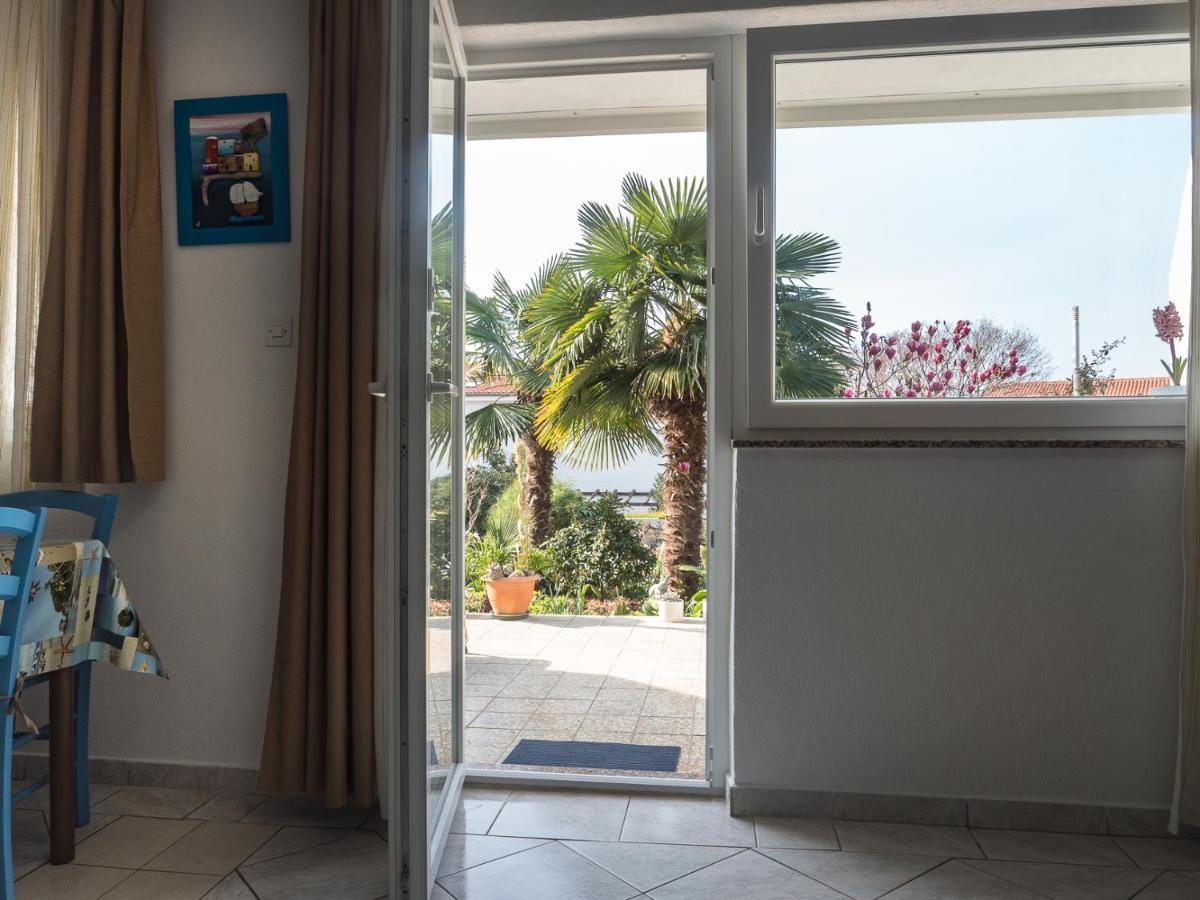 Apartments Summer Bloom Đảo Krk Ngoại thất bức ảnh